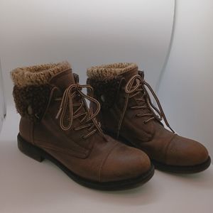White Mountain Cliffs Duena Lace Up Boot